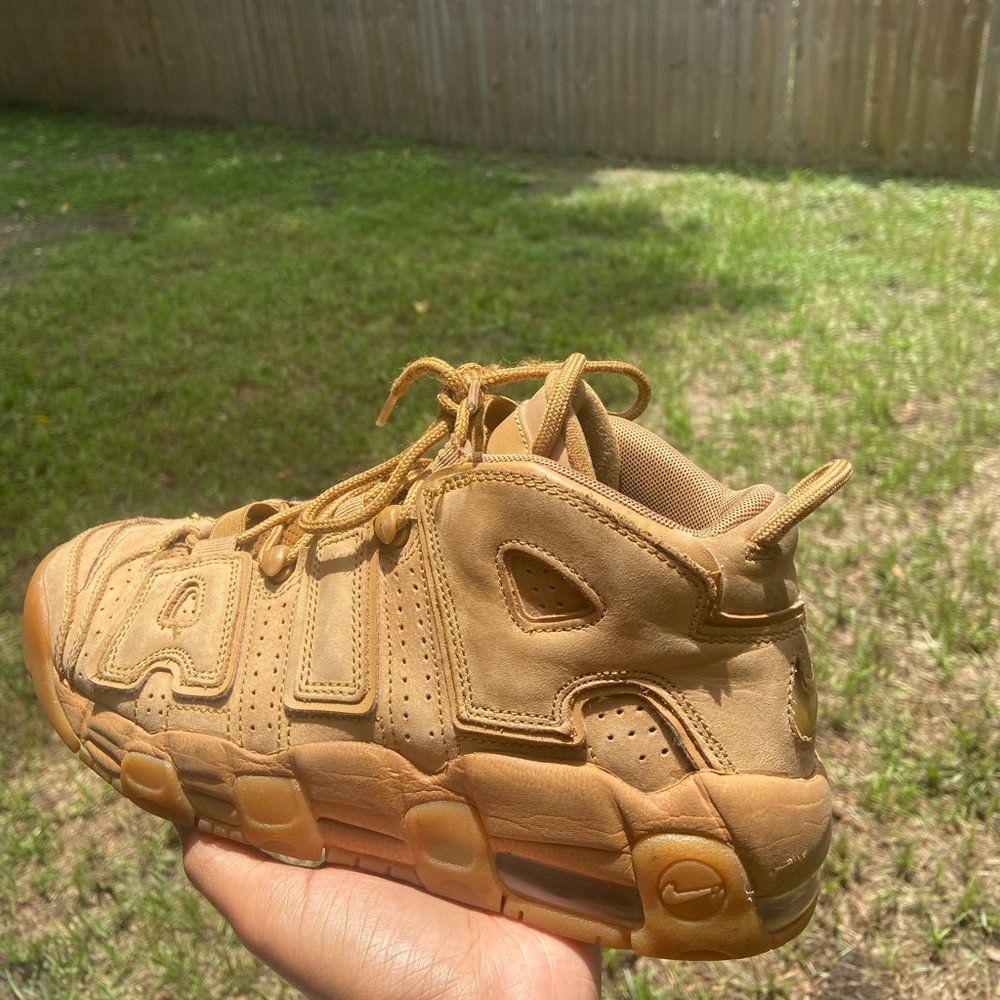 Nike uptempo (Size 7)